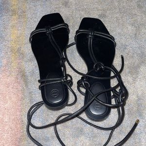 Massimo Dutti black sandal